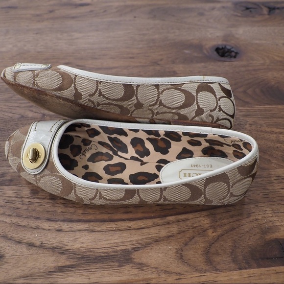 Coach sz 7 Laren white leather signature ballet flats turnlock - Picture 14 of 15